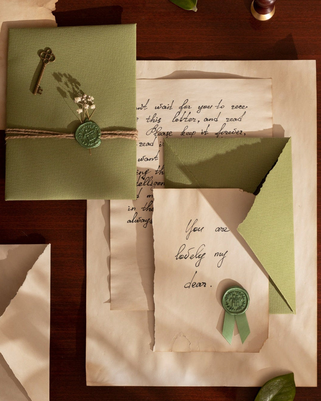 <p>Everything fits in [gold]one envelope.[/gold]<br/>That's the whole point.</p>
